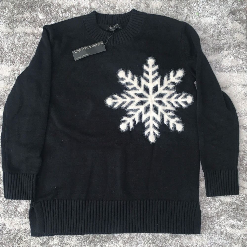 Banana republic international exclusive snowflake sweater
